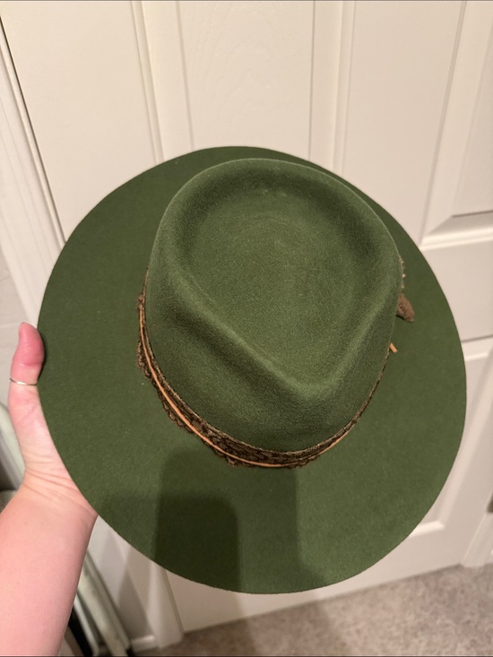 NWOT Women\'s Olive Green Felt Fedora Hat with Lace Band main image 3